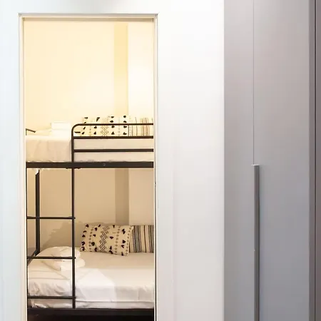 아파트 #60 Staywizus - Grimaldi 2bdr Near Beach,promenade Ac&wifi *