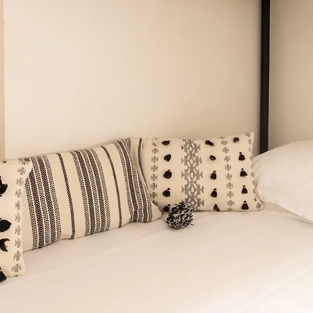 #60 Staywizus - Grimaldi 2bdr Near Beach,promenade Ac&wifi Апартаменты *